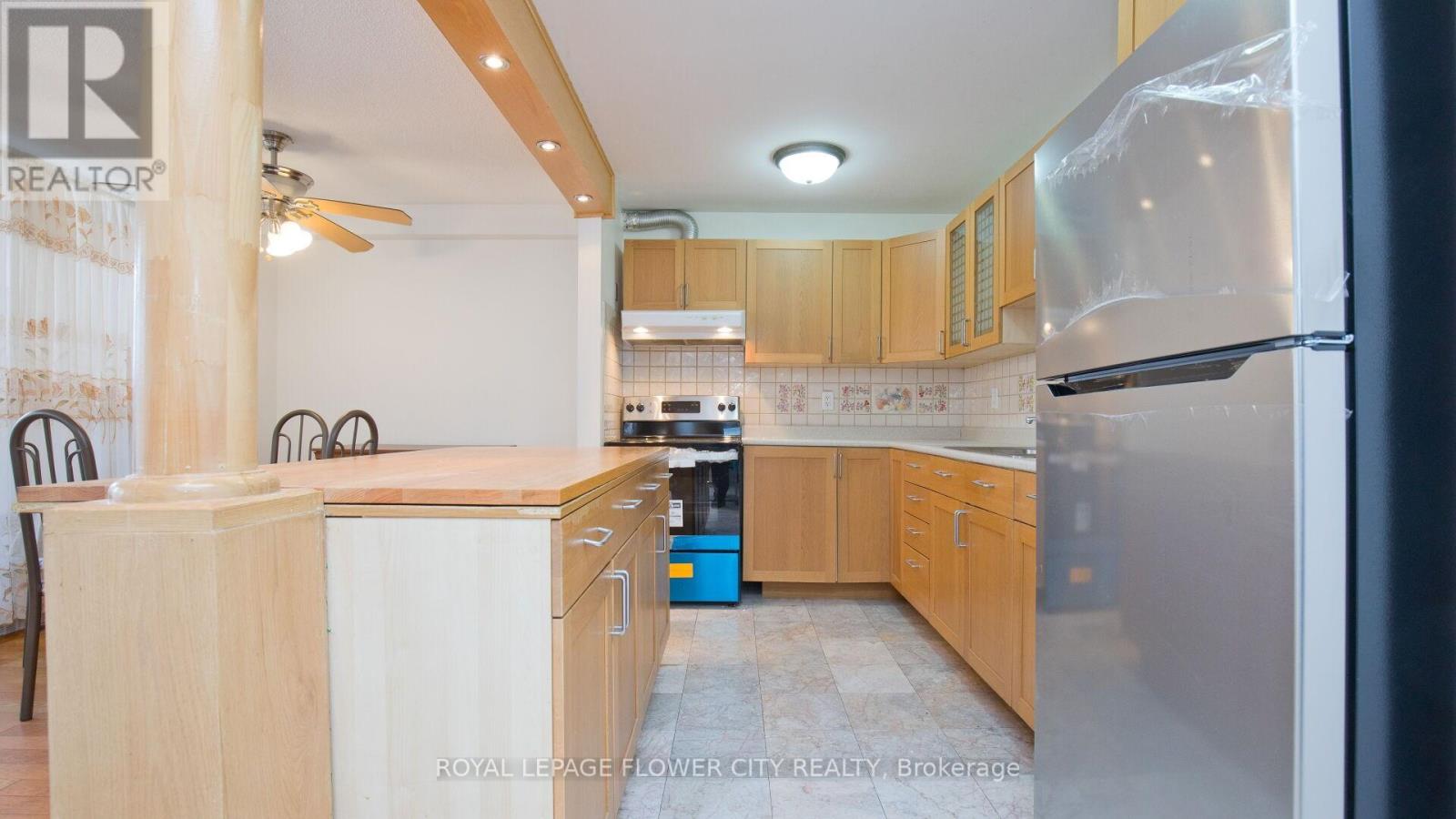 207 - 345 Driftwood Avenue, Toronto, Ontario  M3N 2P4 - Photo 4 - W12563180