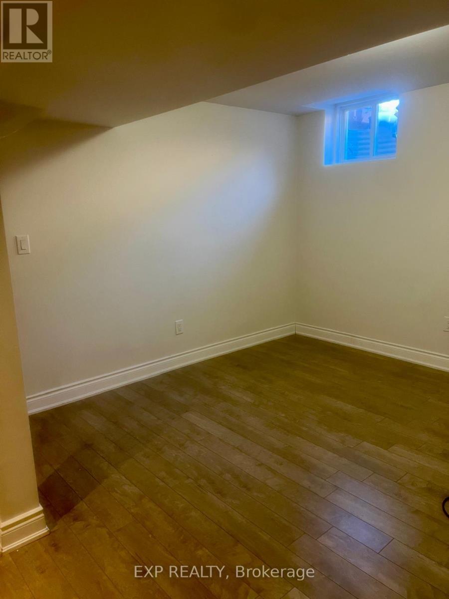 Lower - 20 Wynview Street, Brampton, Ontario  L6P 3N3 - Photo 8 - W12563184