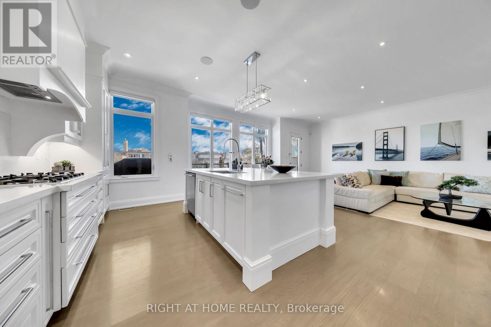 55a Jay Street, Toronto, Ontario  M6L 2L9 - Photo 13 - W12563188