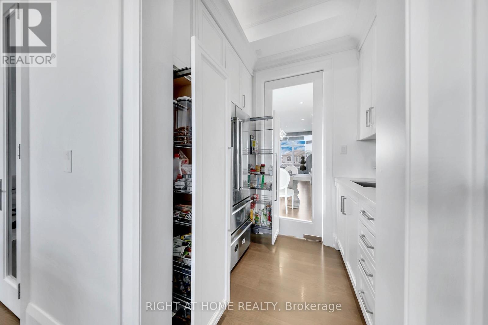 55a Jay Street, Toronto, Ontario  M6L 2L9 - Photo 17 - W12563188