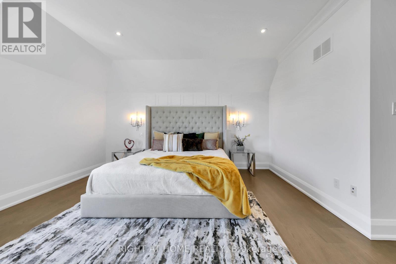 55a Jay Street, Toronto, Ontario  M6L 2L9 - Photo 27 - W12563188