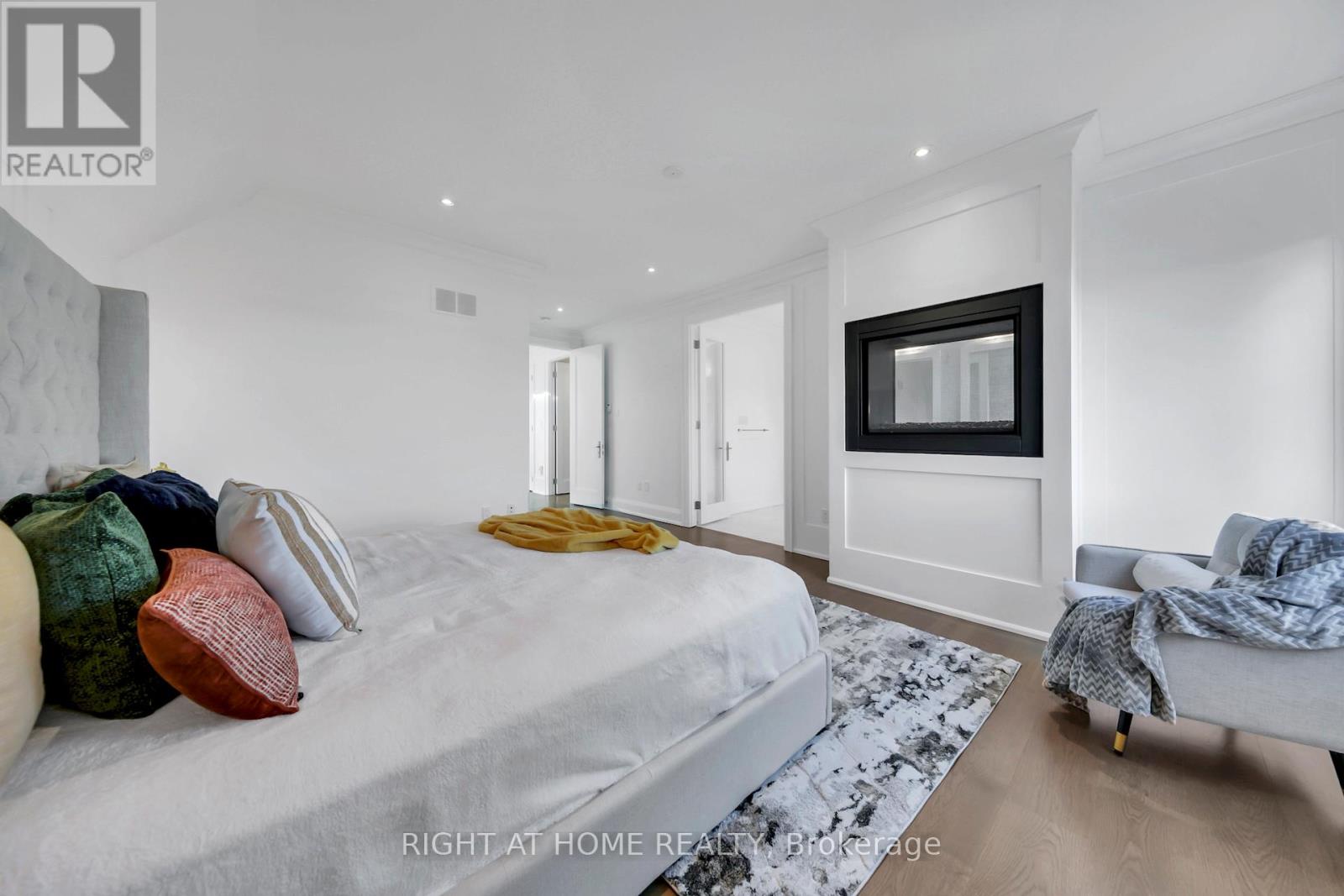 55a Jay Street, Toronto, Ontario  M6L 2L9 - Photo 29 - W12563188