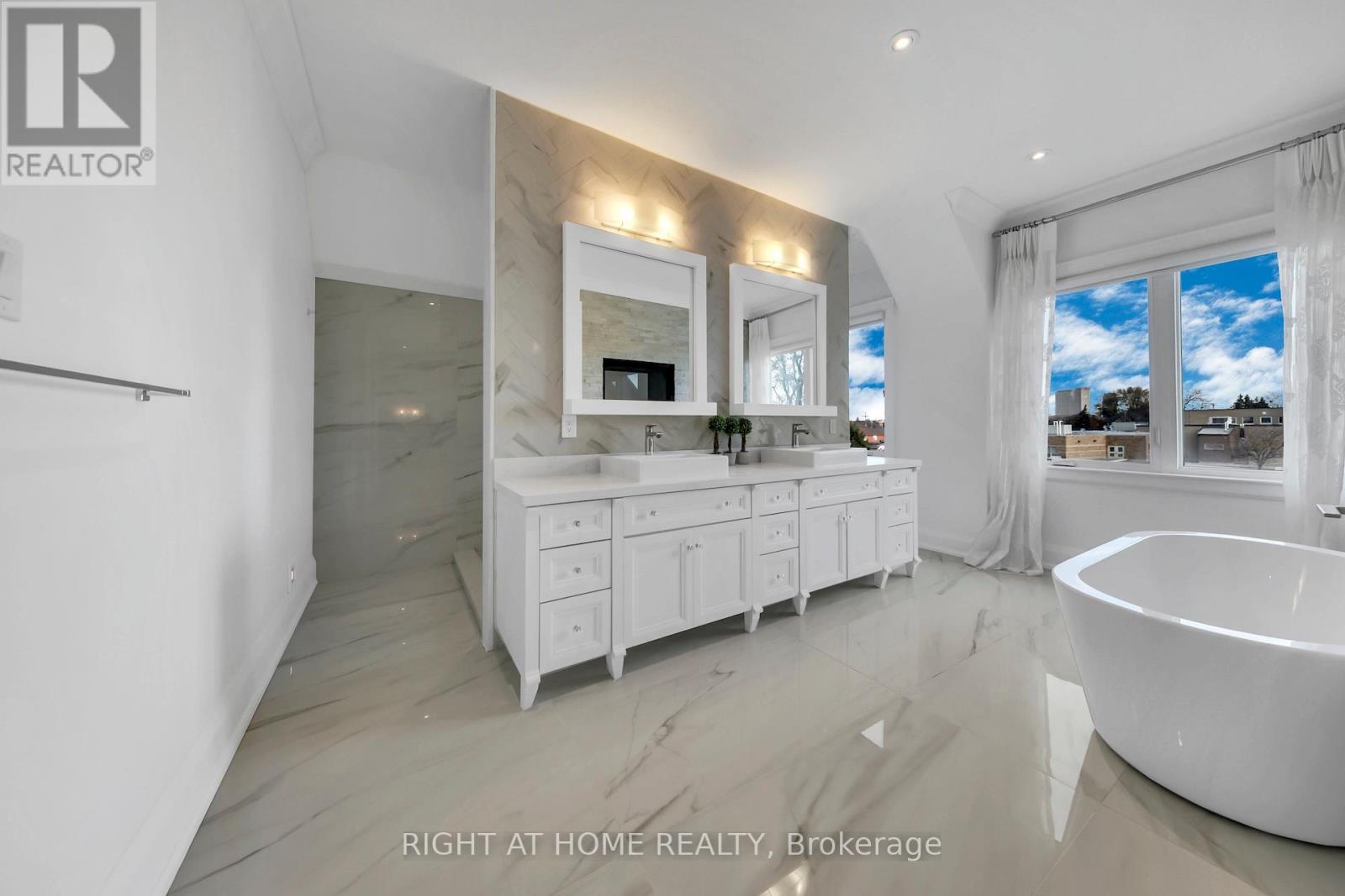 55a Jay Street, Toronto, Ontario  M6L 2L9 - Photo 30 - W12563188