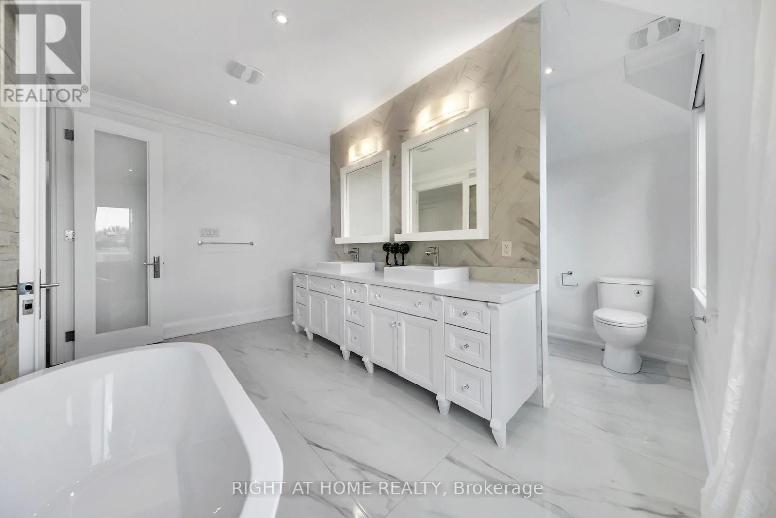 55a Jay Street, Toronto, Ontario  M6L 2L9 - Photo 31 - W12563188