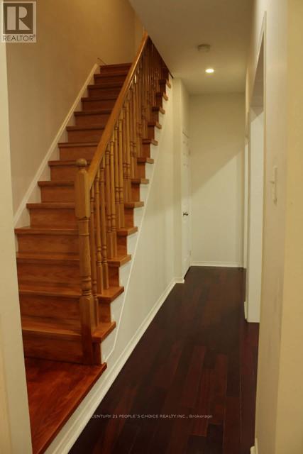 51 Portrush Trail, Brampton, Ontario  L6X 0R2 - Photo 6 - W12563190