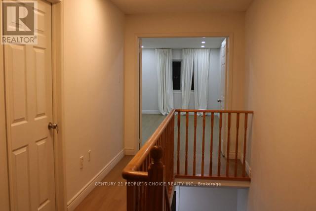 51 Portrush Trail, Brampton, Ontario  L6X 0R2 - Photo 8 - W12563190