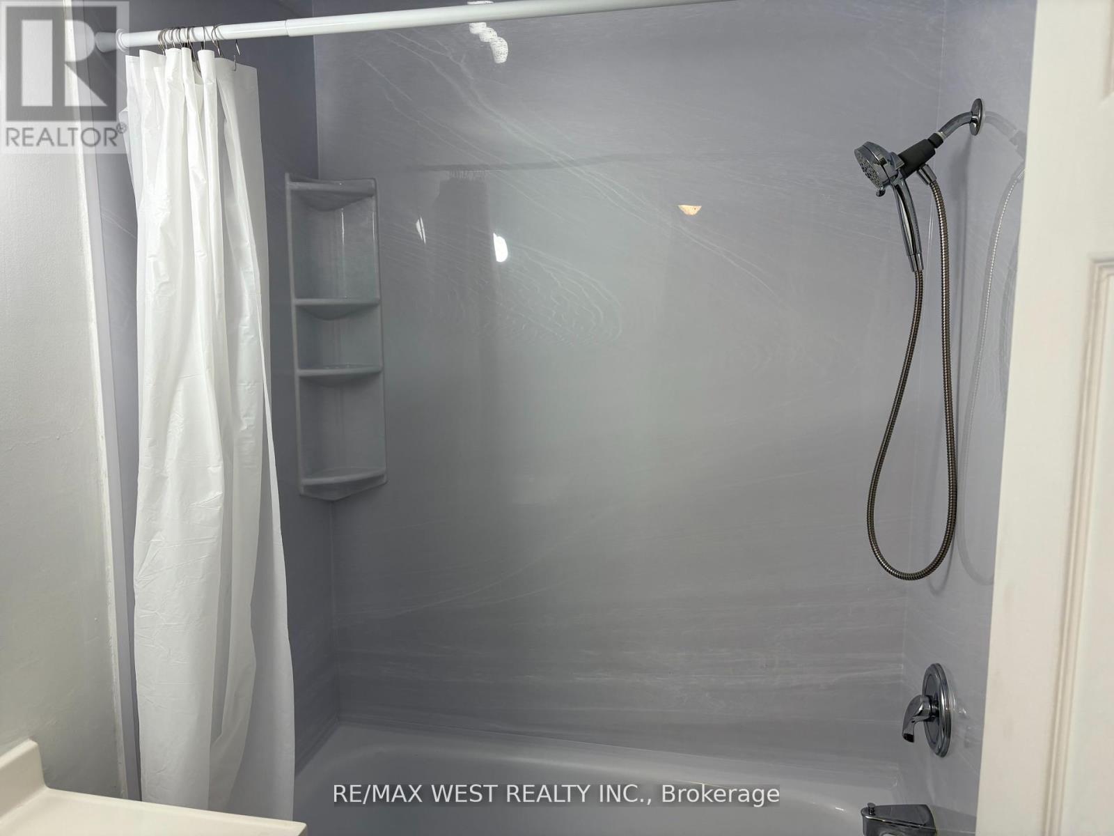 37 - 346 Fleetwood Crescent S, Brampton, Ontario  L6T 2E7 - Photo 10 - W12563196