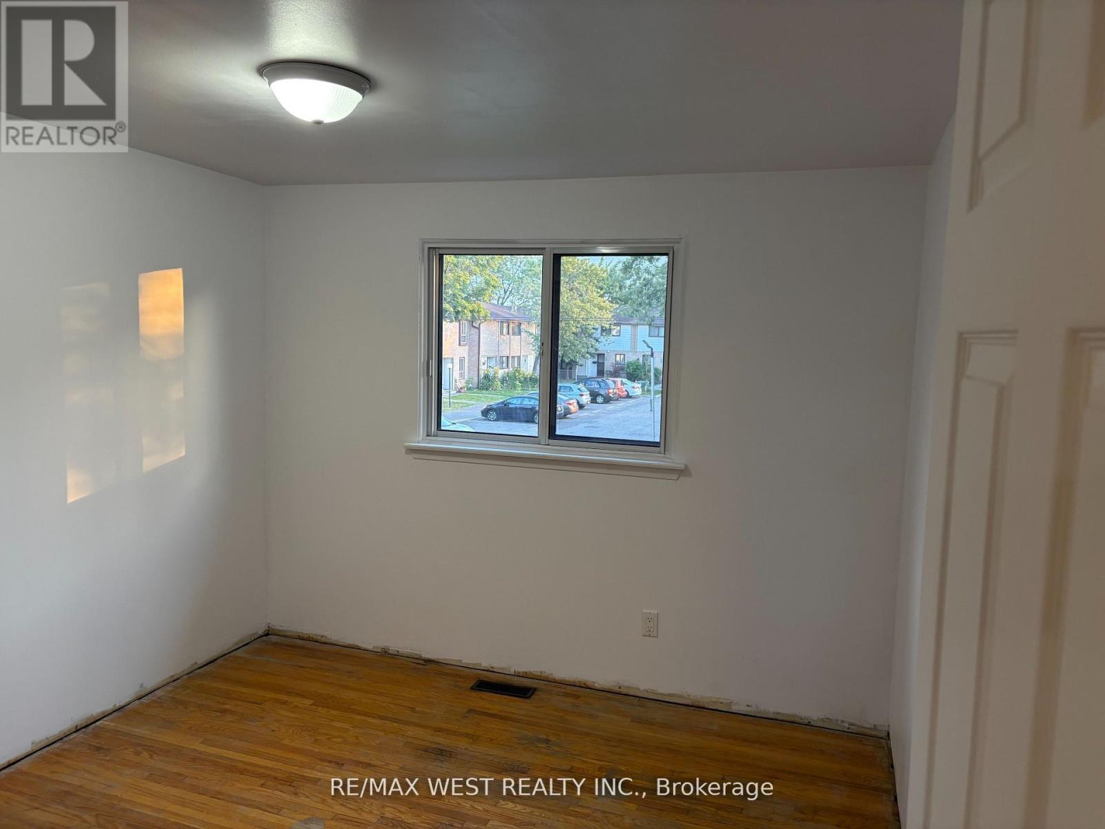 37 - 346 Fleetwood Crescent S, Brampton, Ontario  L6T 2E7 - Photo 9 - W12563196