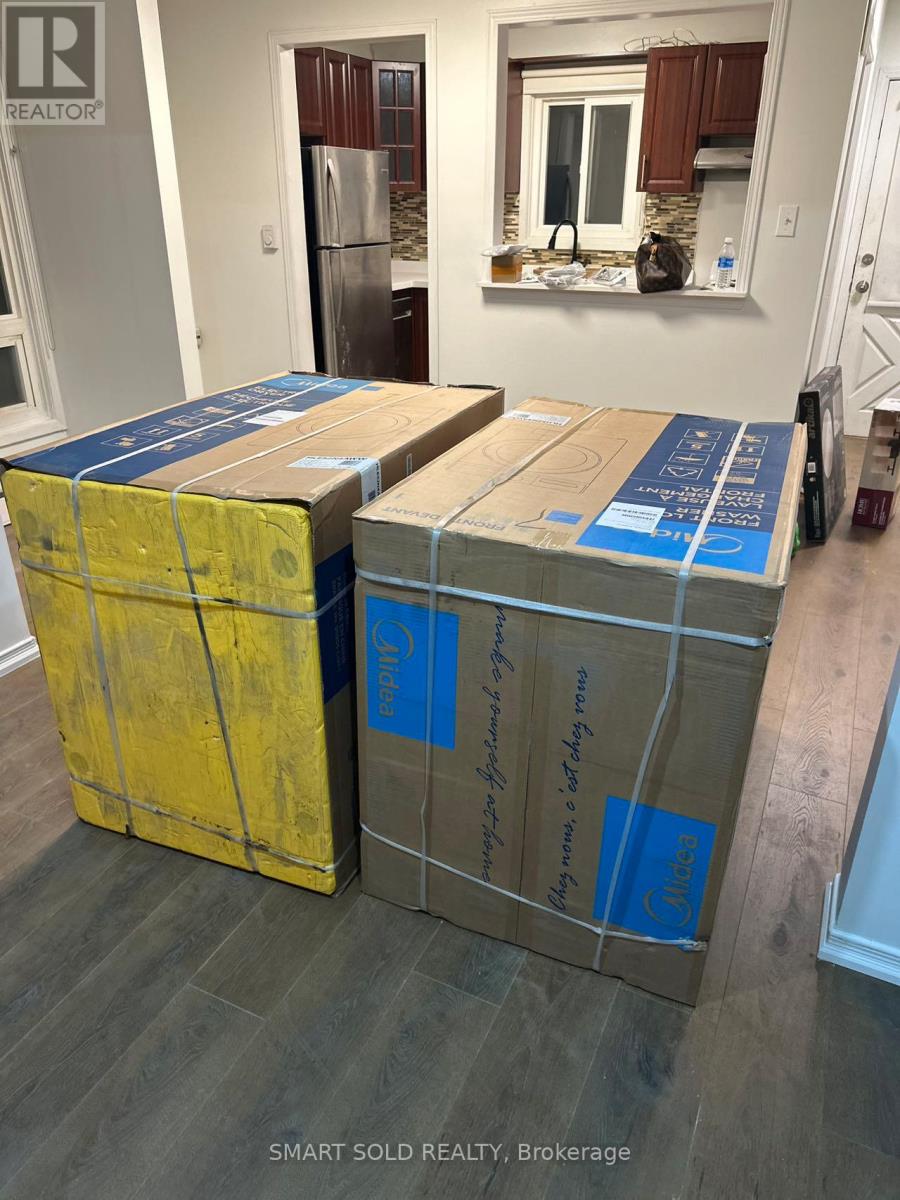 22 Hazelglen Court, Brampton, Ontario  L6S 1N7 - Photo 15 - W12563198