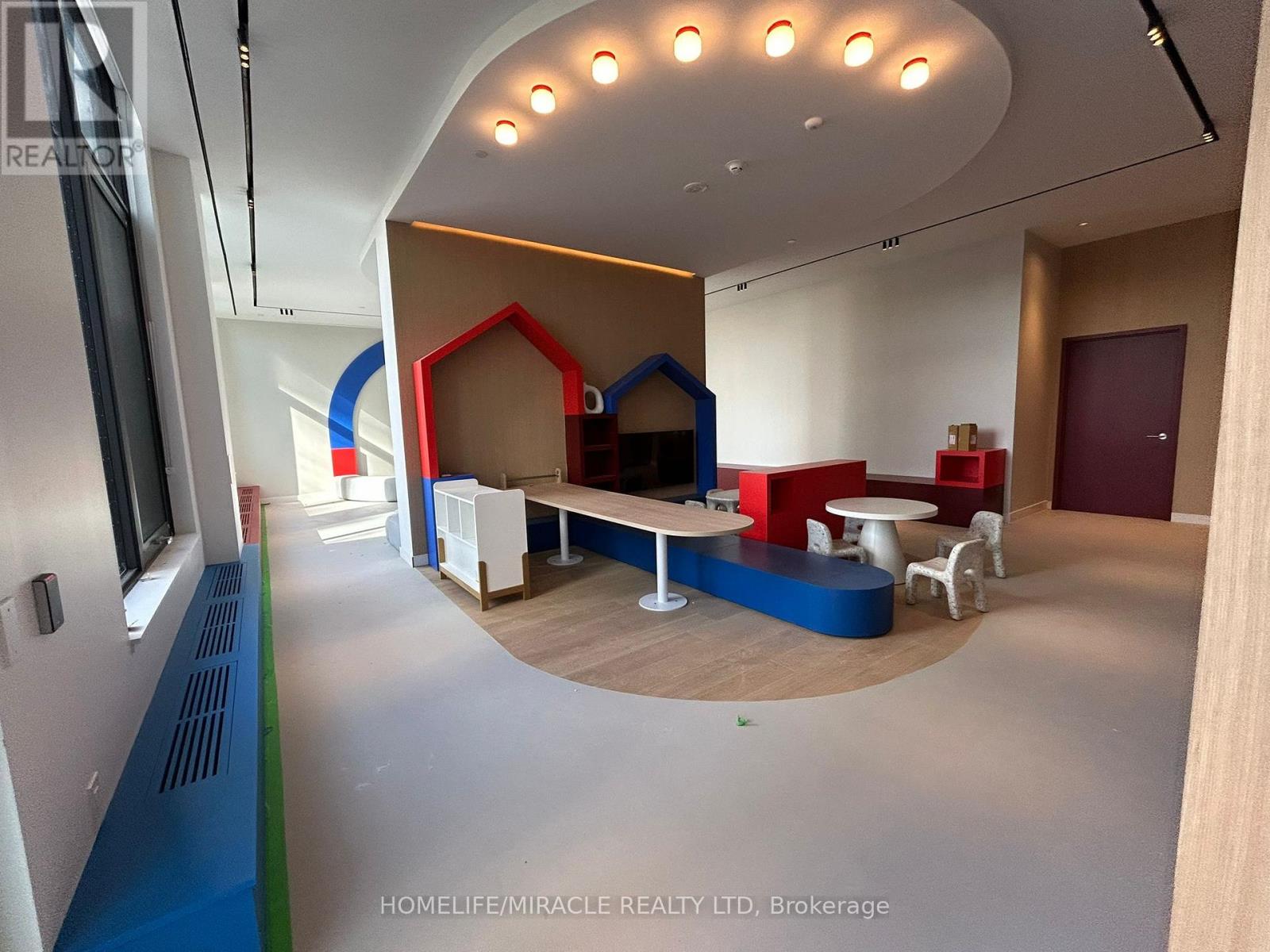 1905 - 395 Square One Drive, Mississauga, Ontario  L5B 0P6 - Photo 17 - W12563234