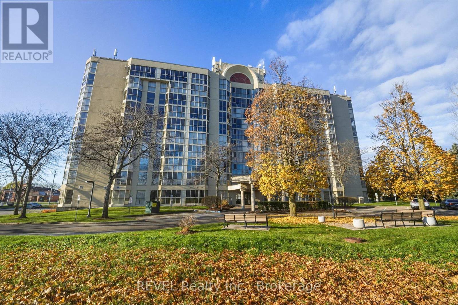 207 - 162 Martindale Road, St. Catharines, Ontario  L2S 3S4 - Photo 2 - X12563346