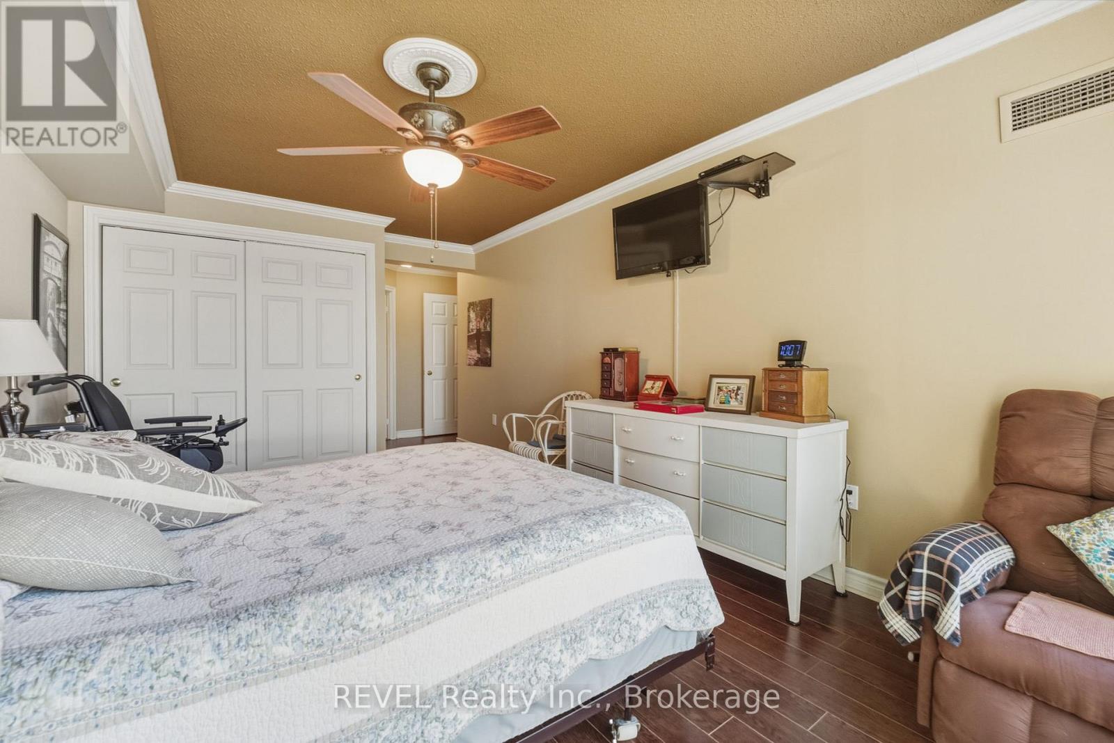 207 - 162 Martindale Road, St. Catharines, Ontario  L2S 3S4 - Photo 21 - X12563346