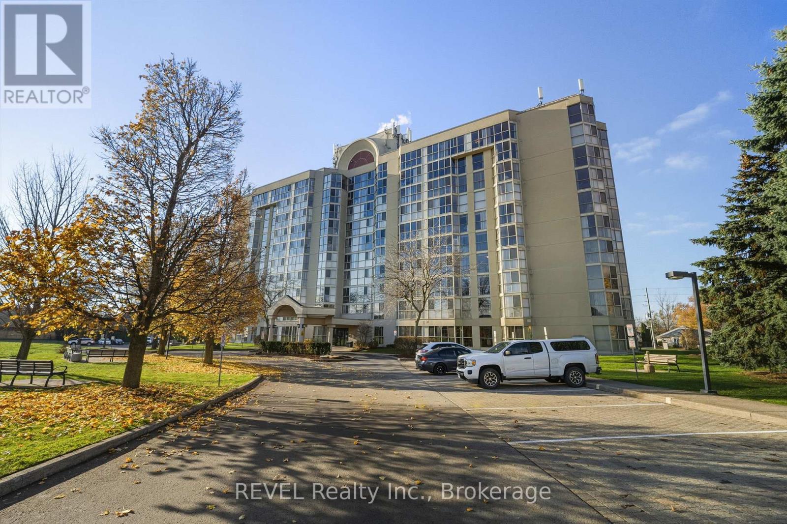 207 - 162 Martindale Road, St. Catharines, Ontario  L2S 3S4 - Photo 3 - X12563346