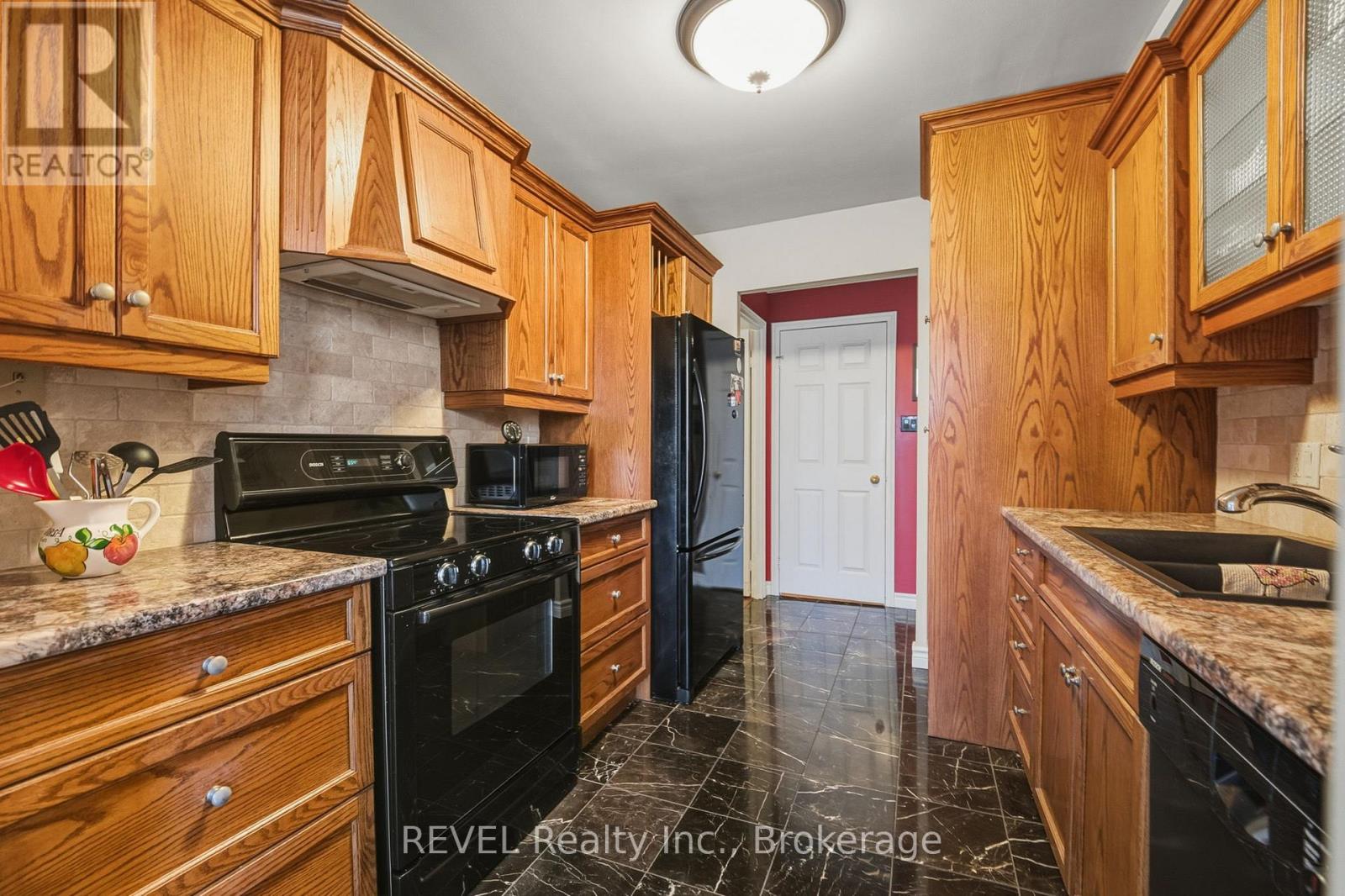 207 - 162 Martindale Road, St. Catharines, Ontario  L2S 3S4 - Photo 8 - X12563346