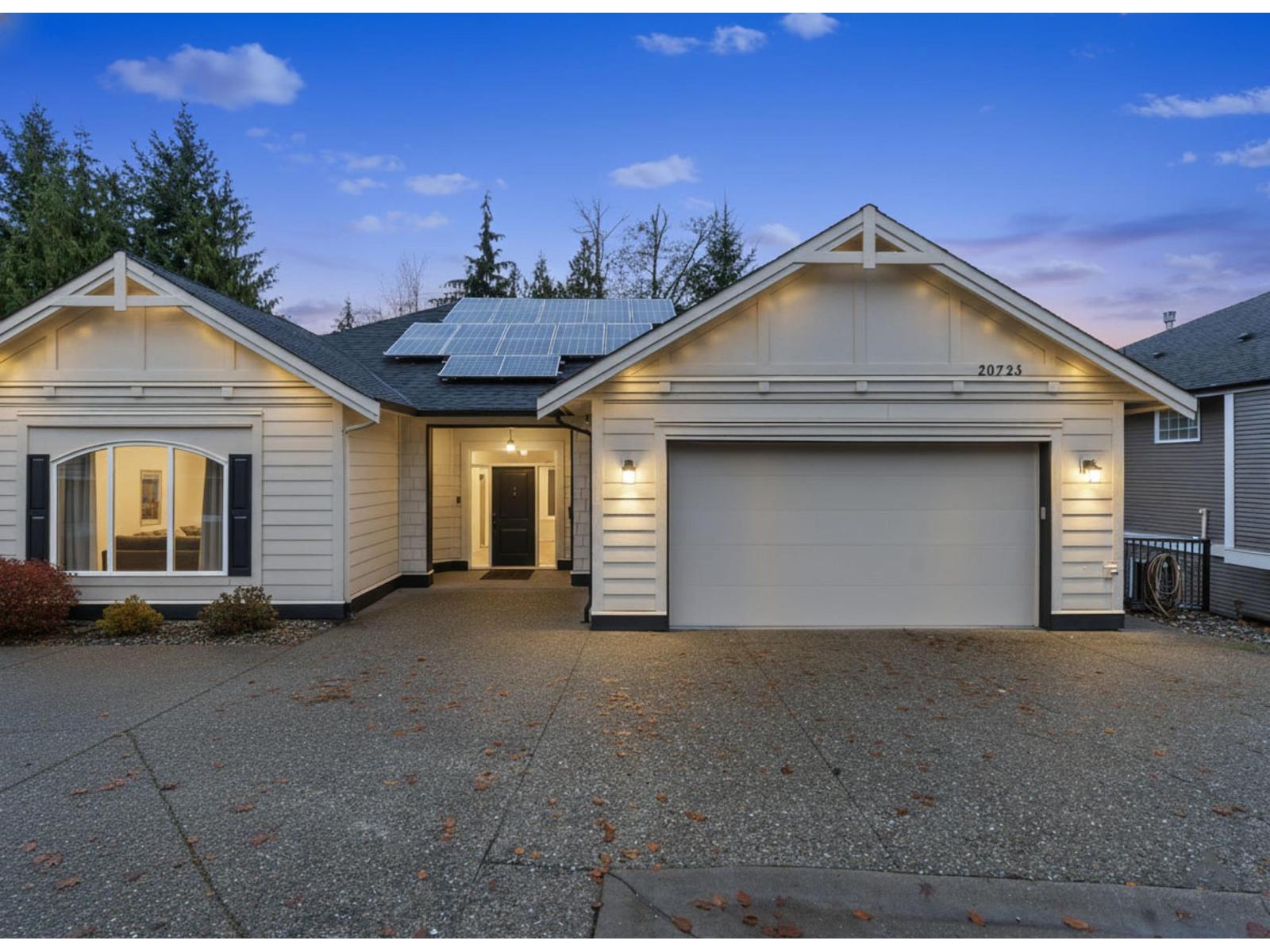 20723 46a Avenue, Langley, British Columbia V3A 3K1 - Photo 1 - R3068832