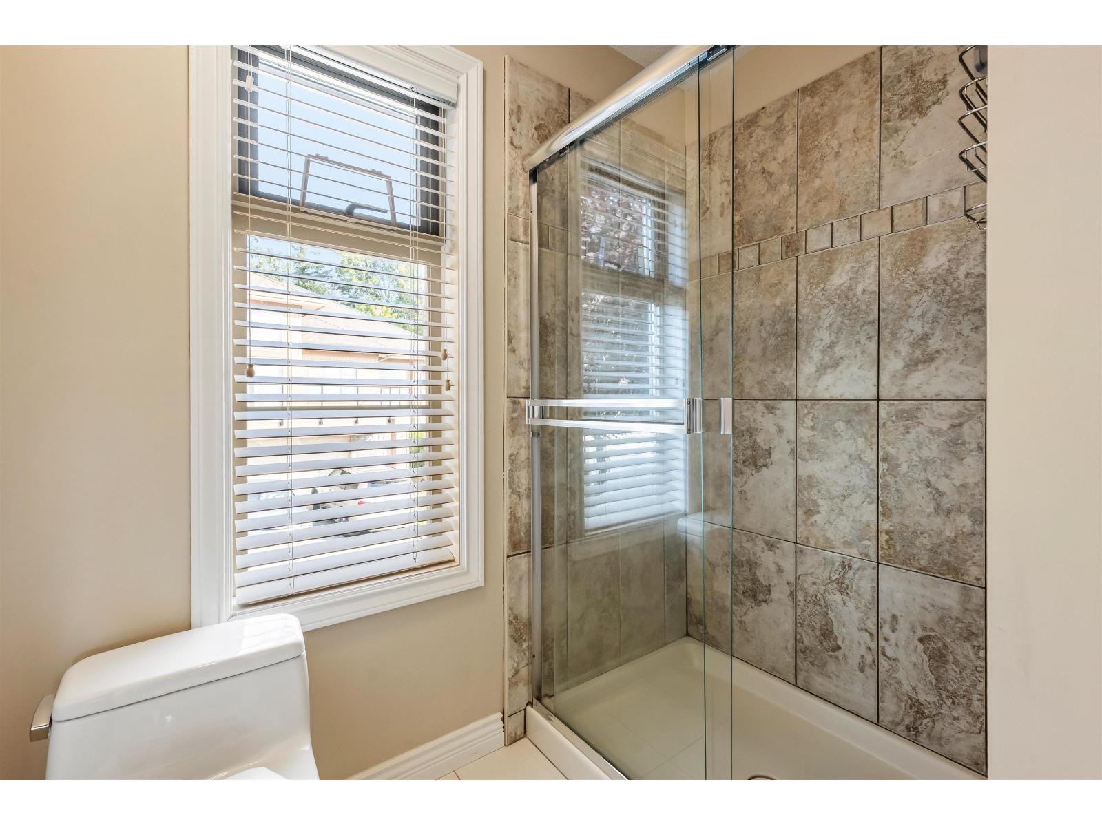 35 35931 Empress Drive, Abbotsford, British Columbia V3G 2M8 - Photo 11 - R3067661