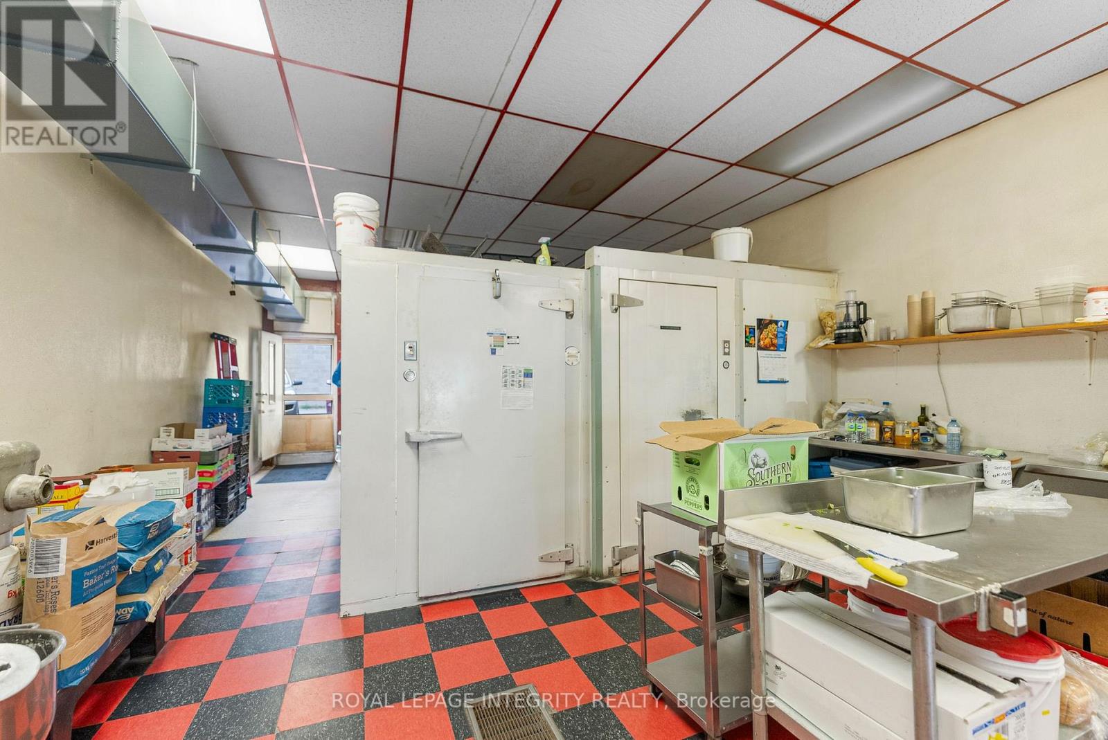 228-232 Raglan Street S, Renfrew, Ontario  K7V 1Z6 - Photo 16 - X12422205