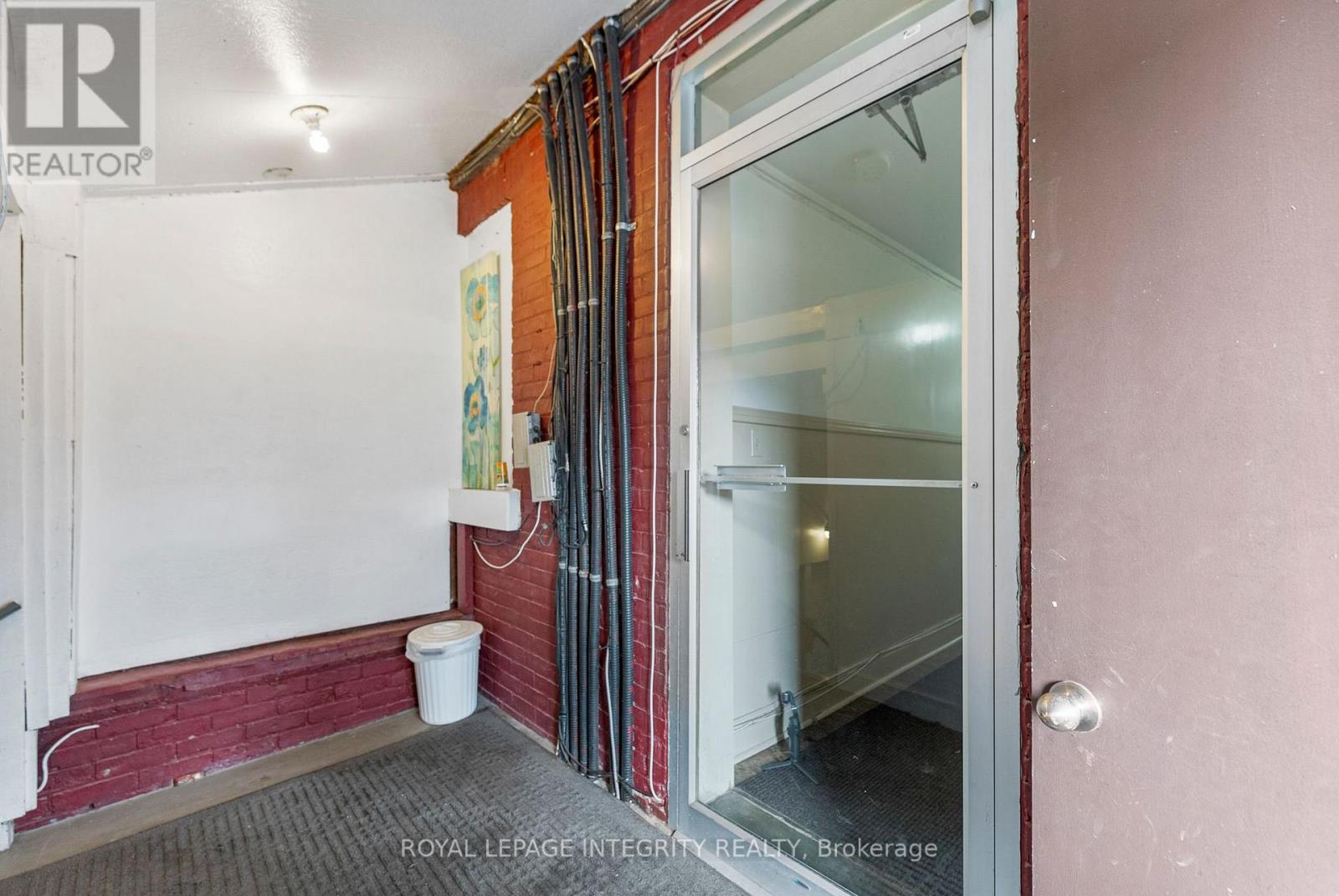 228-232 Raglan Street S, Renfrew, Ontario  K7V 1Z6 - Photo 18 - X12422205