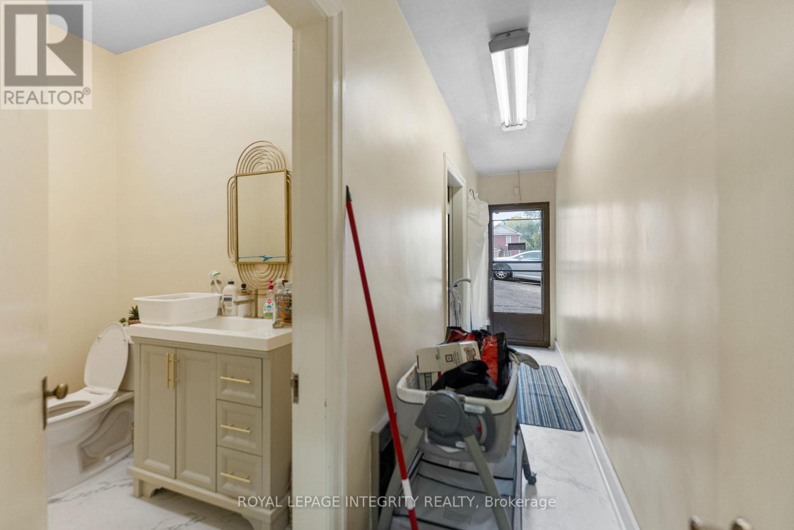 228-232 Raglan Street S, Renfrew, Ontario  K7V 1Z6 - Photo 29 - X12422205