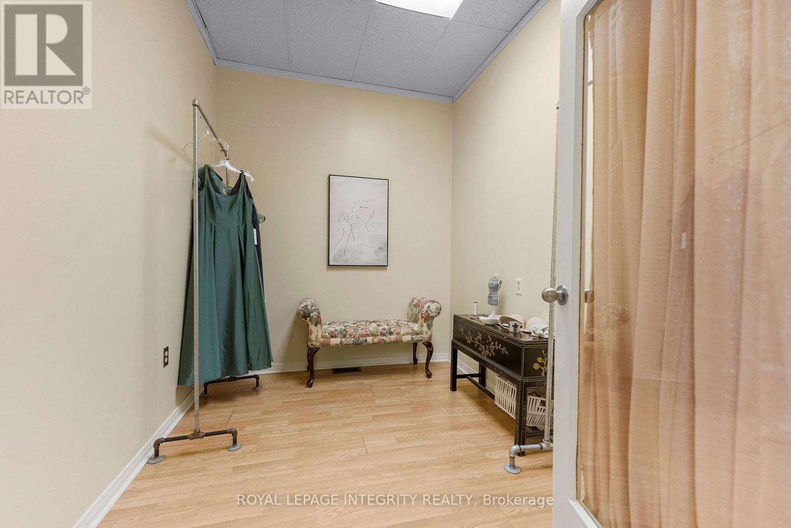 228-232 Raglan Street S, Renfrew, Ontario  K7V 1Z6 - Photo 28 - X12422205