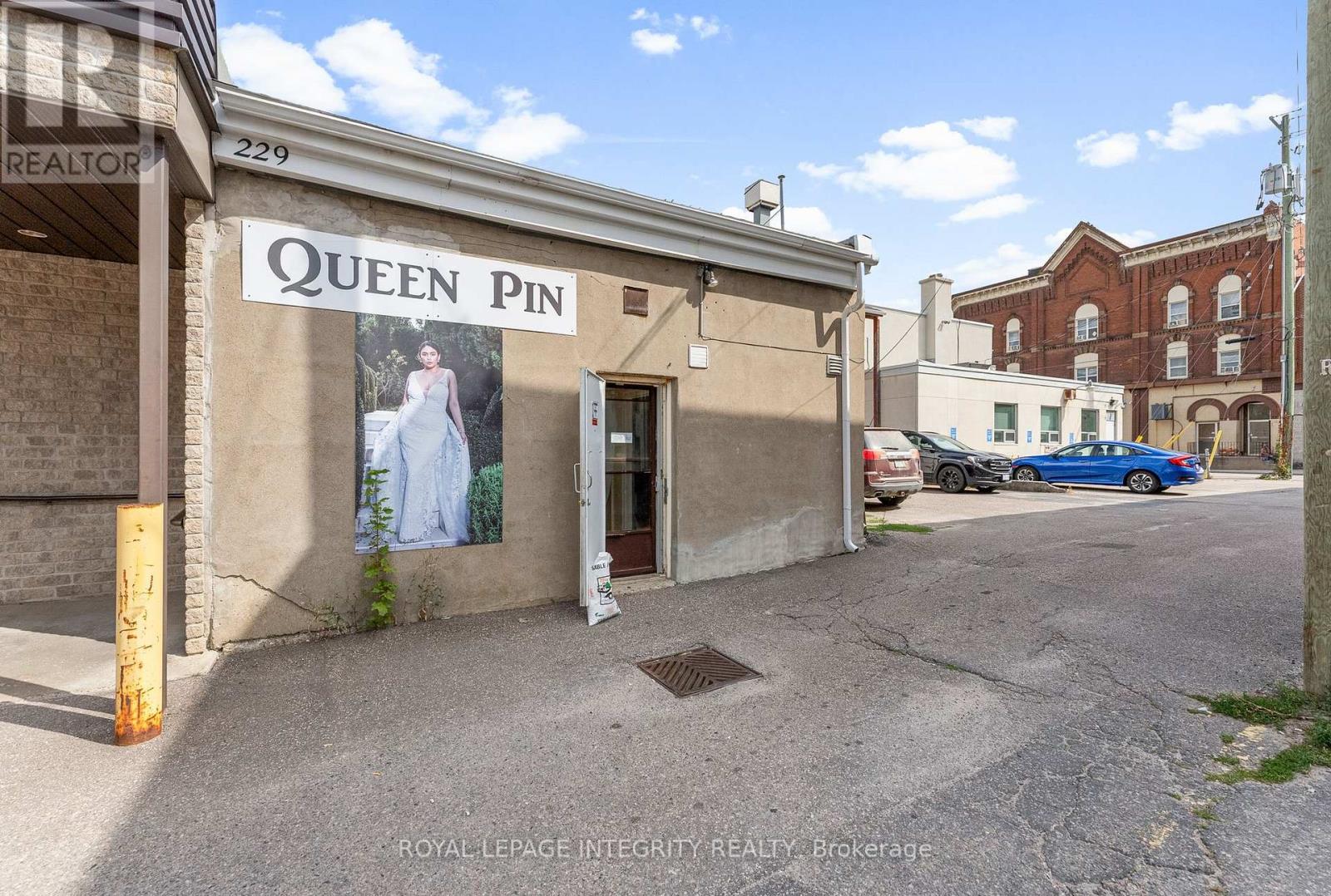 228-232 Raglan Street S, Renfrew, Ontario  K7V 1Z6 - Photo 30 - X12422205