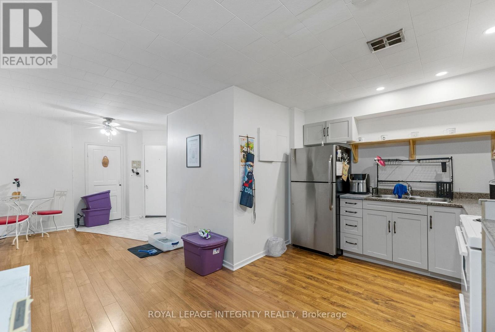 228-232 Raglan Street S, Renfrew, Ontario  K7V 1Z6 - Photo 45 - X12422205