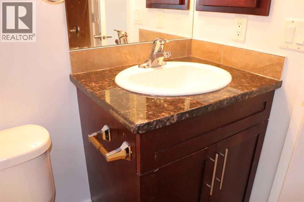 301, 500 Rocky Vista Gardens Nw, Calgary, Alberta  T3G 0B7 - Photo 39 - A2271620