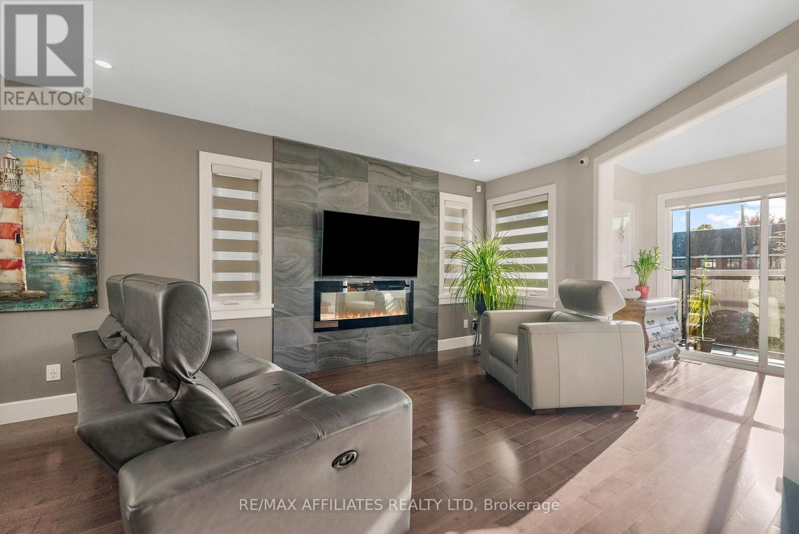 1813 Elmridge Drive, Ottawa, Ontario  K1J 6S3 - Photo 10 - X12451742