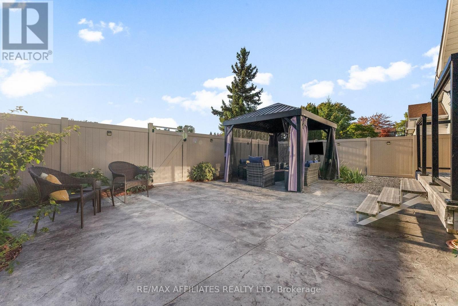 1813 Elmridge Drive, Ottawa, Ontario  K1J 6S3 - Photo 23 - X12451742