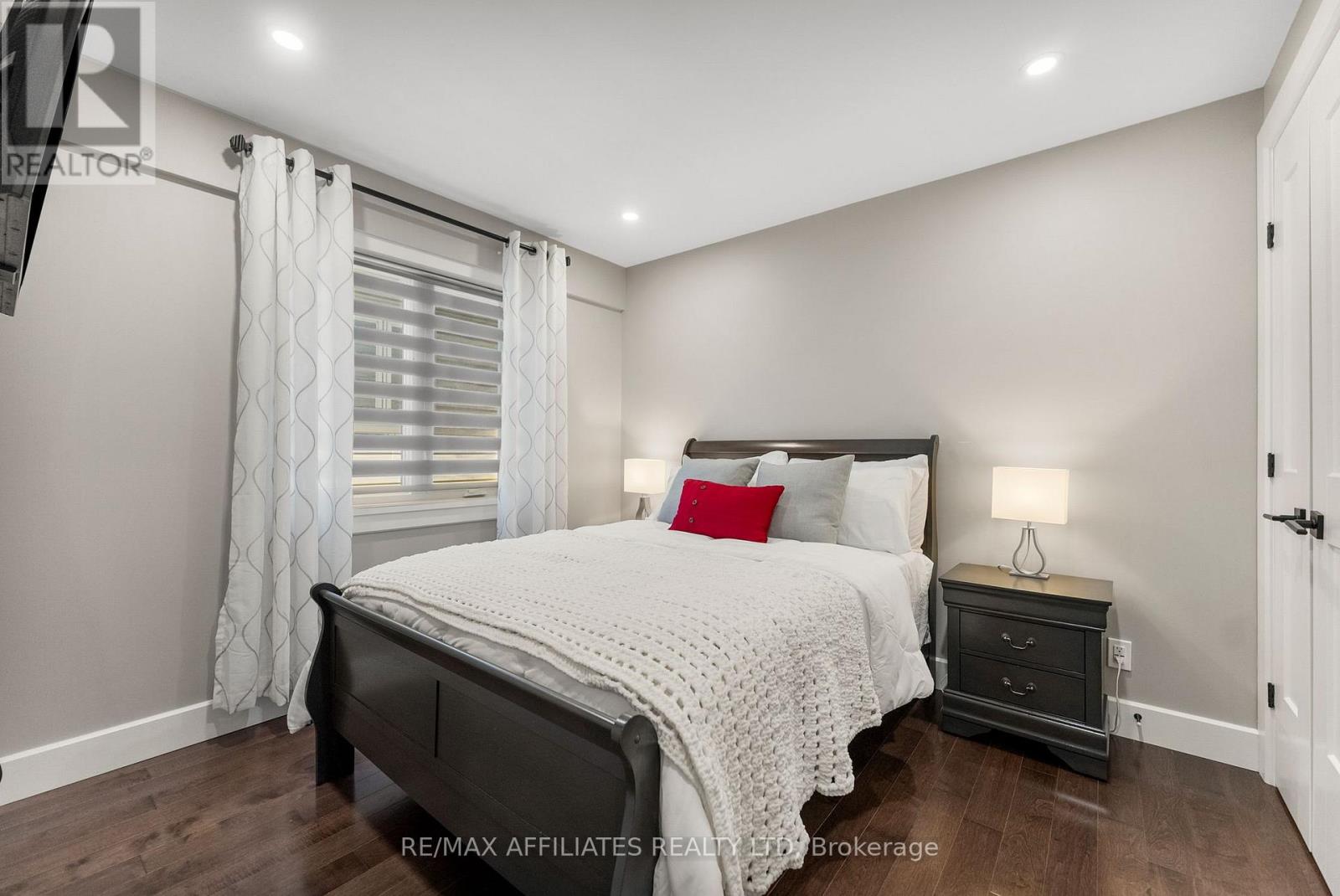 1813 Elmridge Drive, Ottawa, Ontario  K1J 6S3 - Photo 17 - X12451742