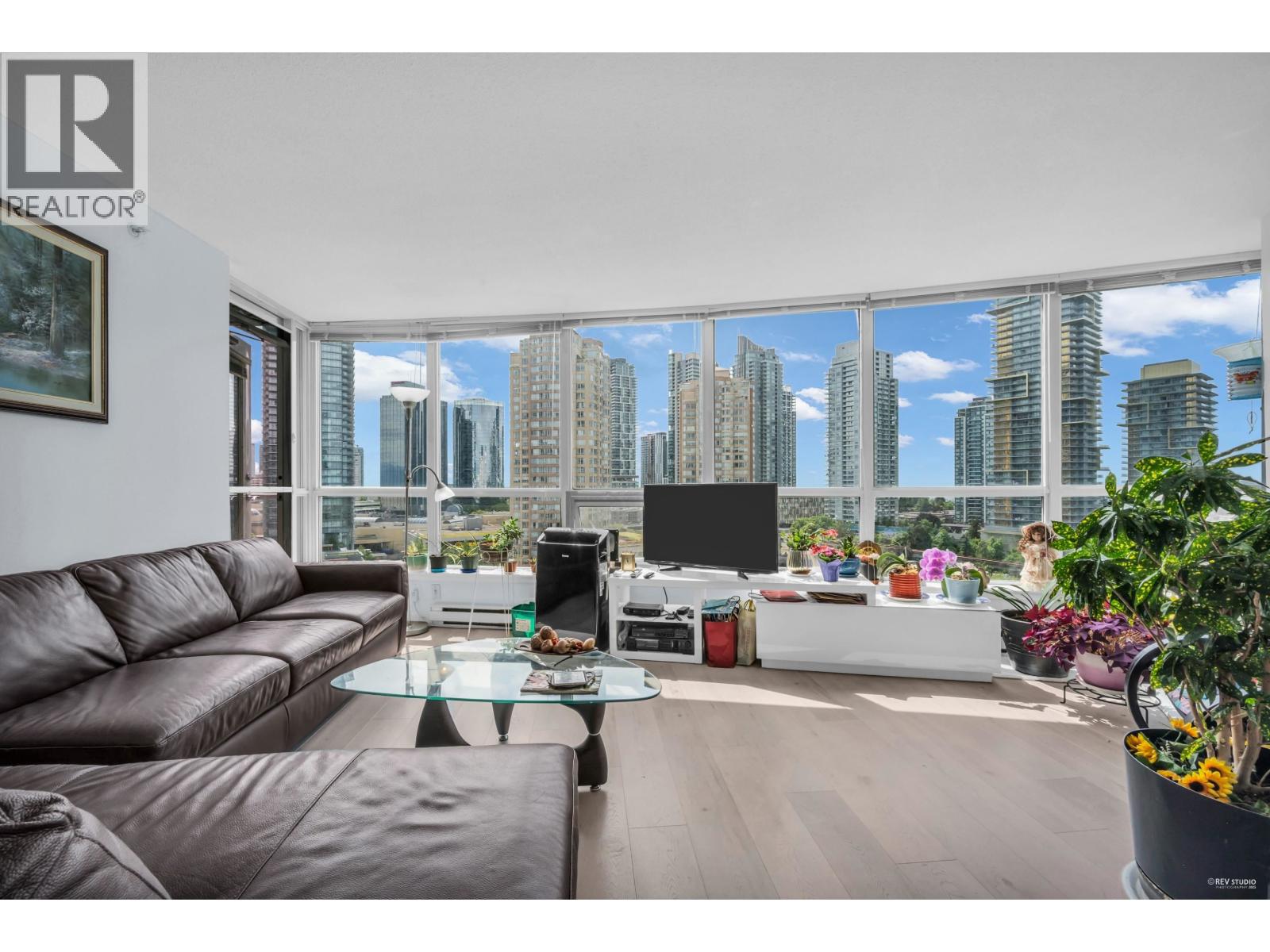 1801 6088 Willingdon Avenue, Burnaby, British Columbia  V5H 4V2 - Photo 2 - R3069008