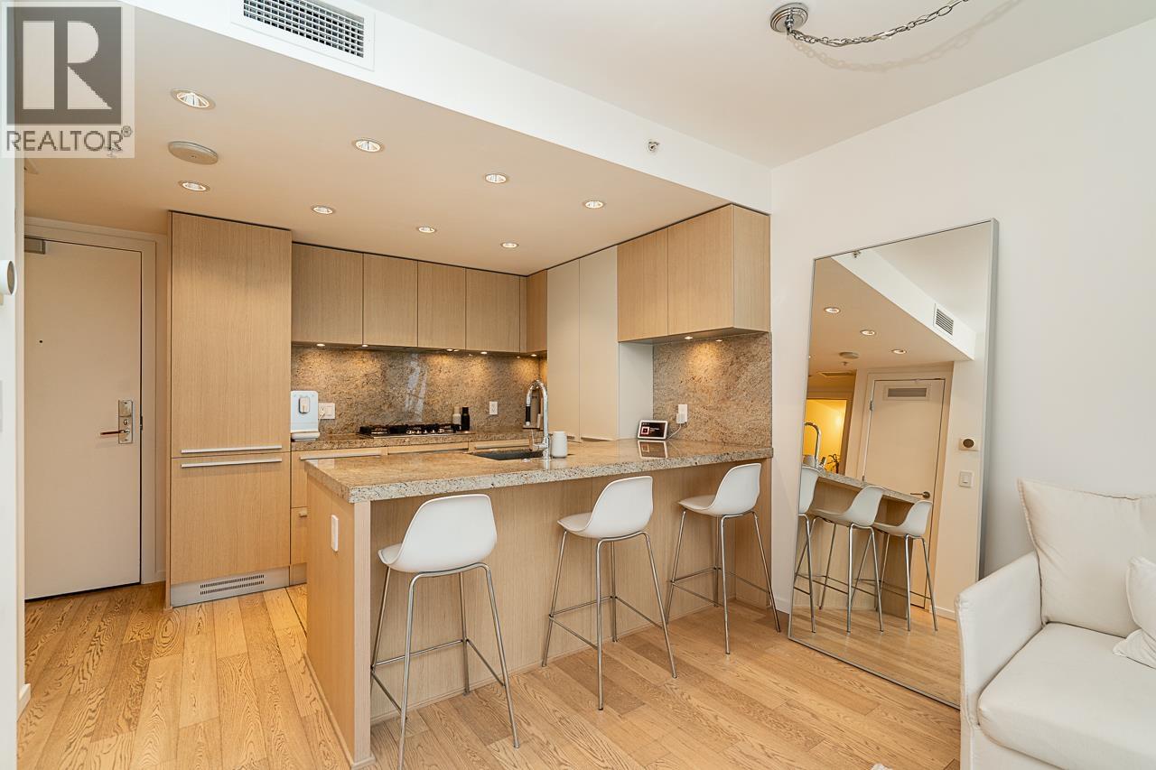 2103 1351 Continental Street, Vancouver, British Columbia  V6Z 0C6 - Photo 10 - R3069015