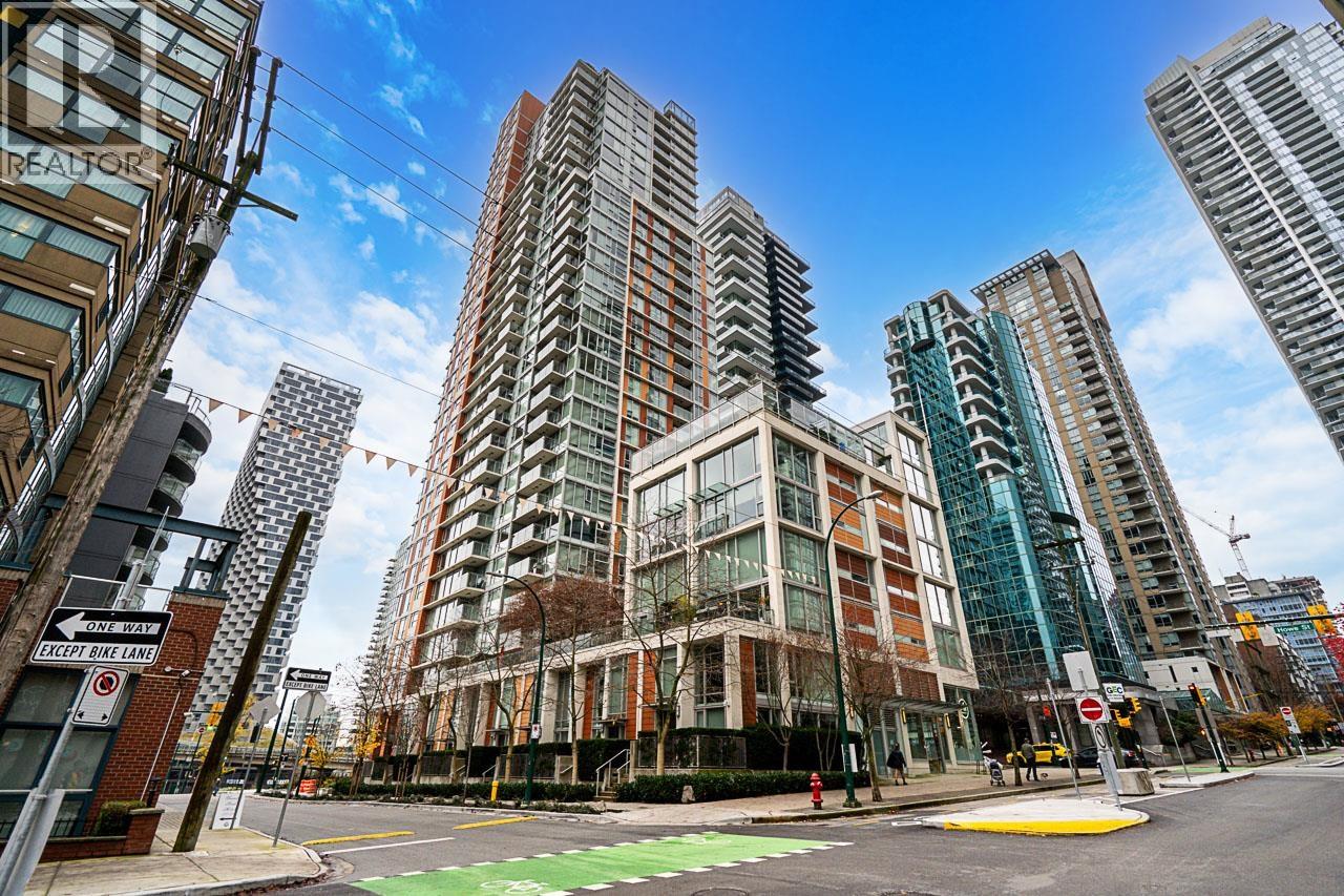 2103 1351 Continental Street, Vancouver, British Columbia  V6Z 0C6 - Photo 2 - R3069015