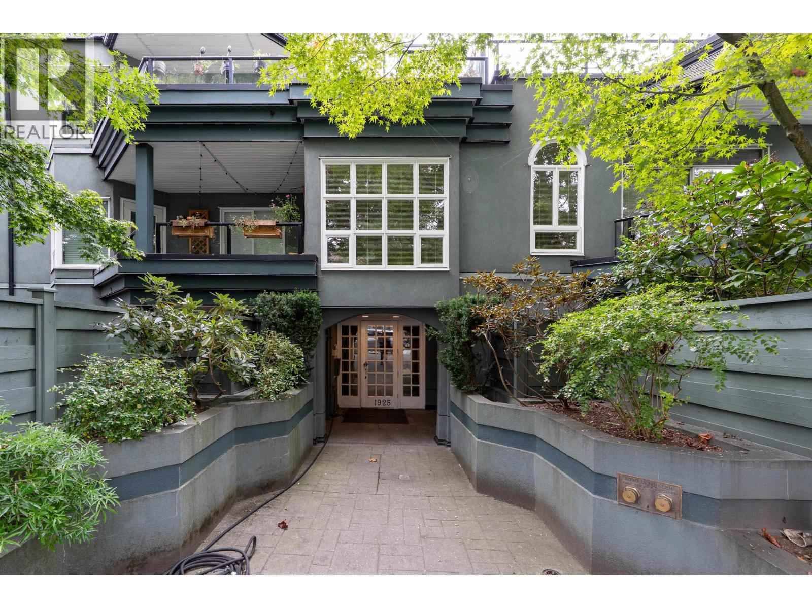 109 1925 W 2nd Avenue, Vancouver, British Columbia  V6J 1J2 - Photo 1 - R3069023