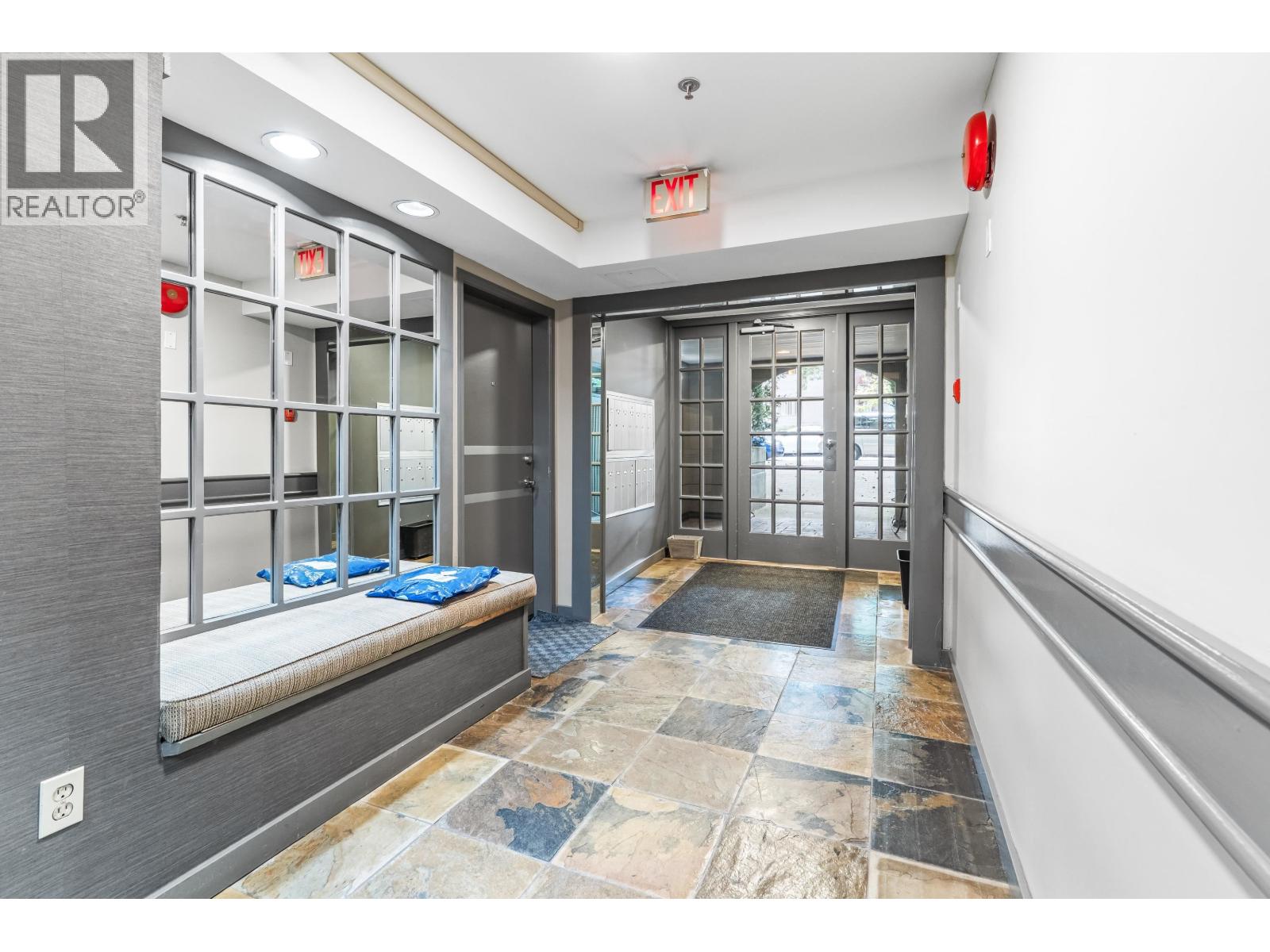 109 1925 W 2nd Avenue, Vancouver, British Columbia  V6J 1J2 - Photo 2 - R3069023