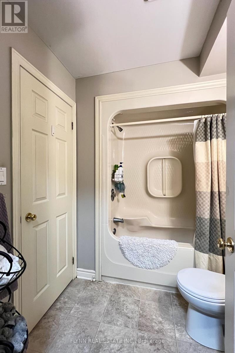 105 - 2 Walnut Street, St. Catharines, Ontario  L2T 1H3 - Photo 11 - X12562976