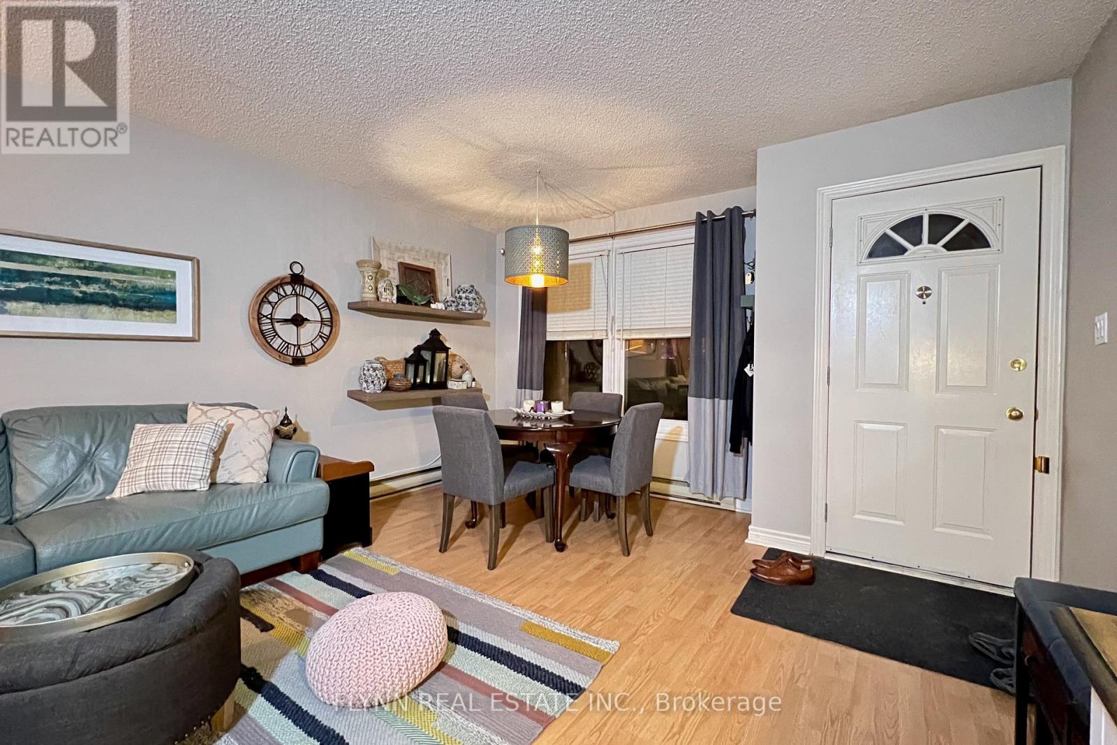 105 - 2 Walnut Street, St. Catharines, Ontario  L2T 1H3 - Photo 3 - X12562976