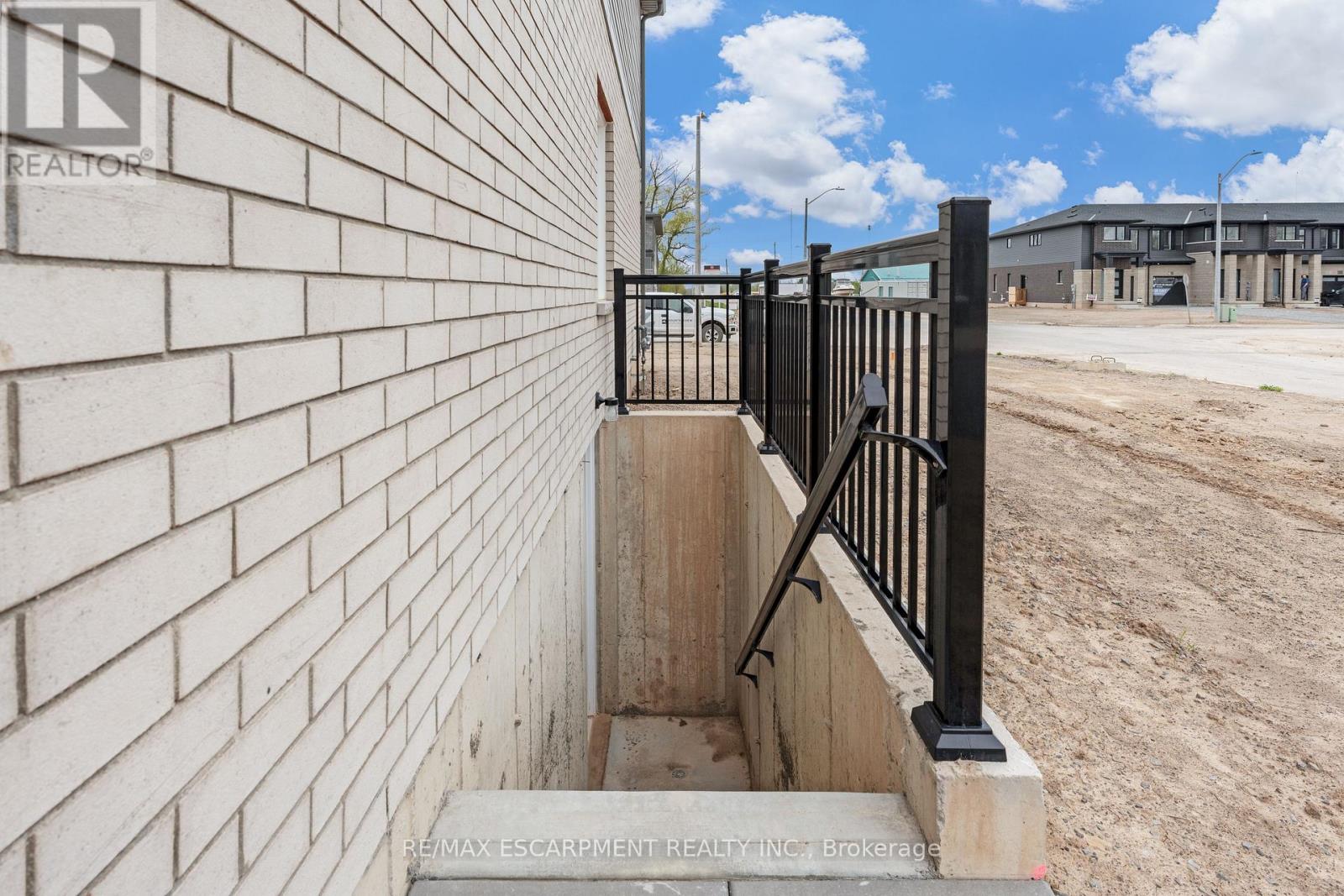 778 Bradford Avenue, Fort Erie, Ontario  L2A 0H3 - Photo 44 - X12563000