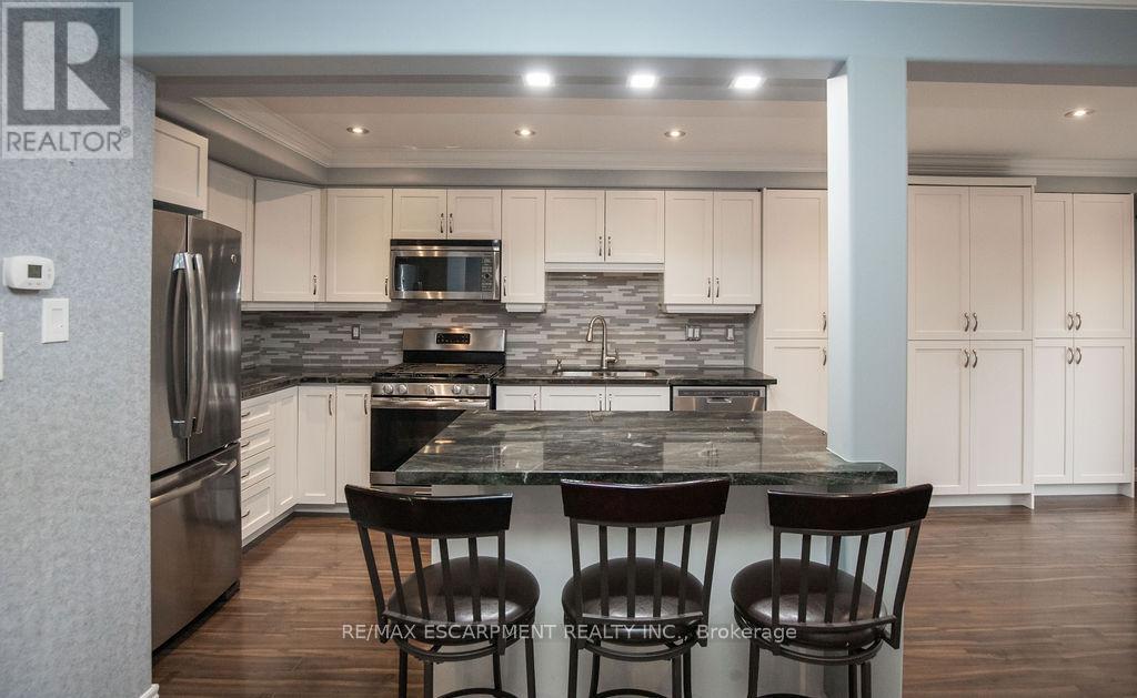 85 Chamomile Drive, Hamilton, Ontario  L8W 0C1 - Photo 11 - X12563126