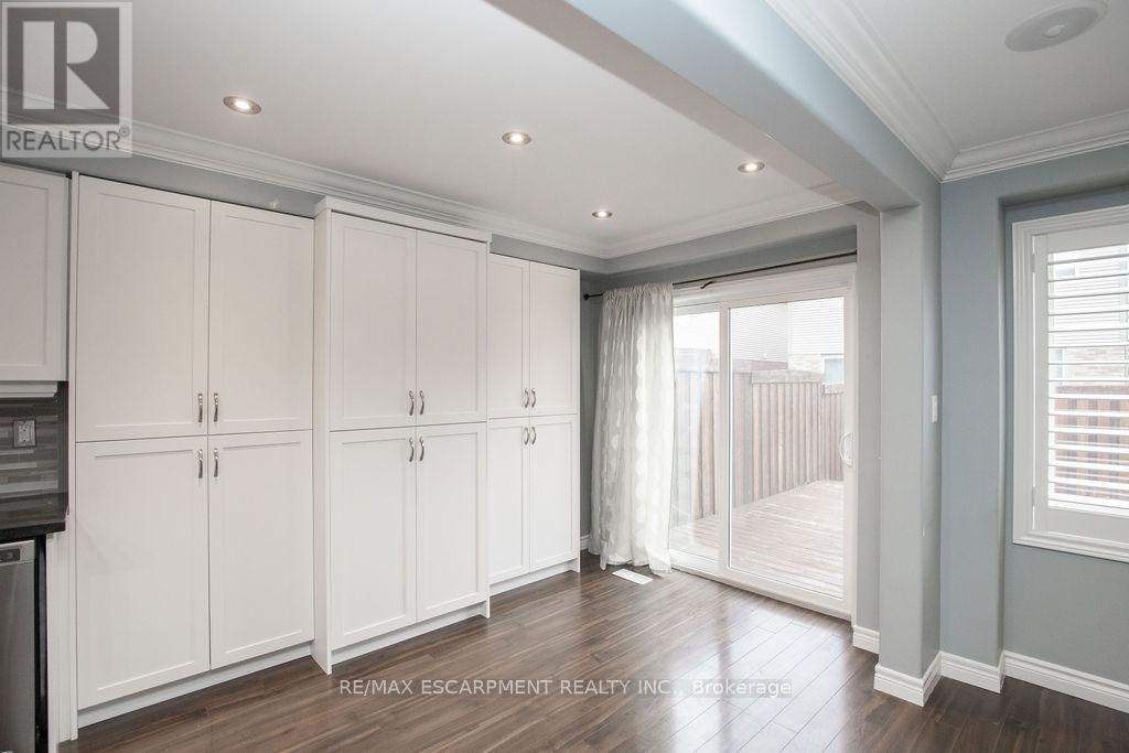 85 Chamomile Drive, Hamilton, Ontario  L8W 0C1 - Photo 14 - X12563126