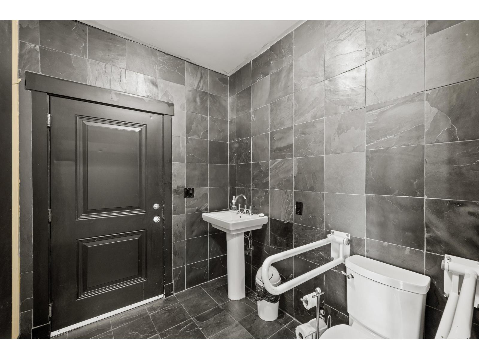 2518 Whatcom Road, Abbotsford, British Columbia  V3G 2L5 - Photo 12 - R3046437