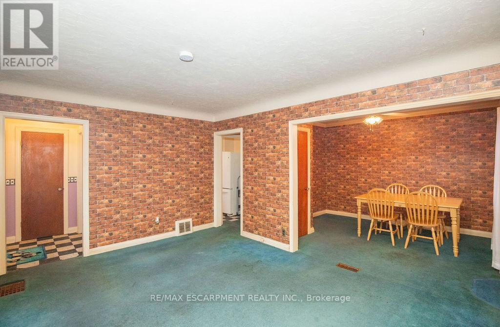 156 East 36th Street, Hamilton, Ontario  L8W 1C8 - Photo 20 - X12563148