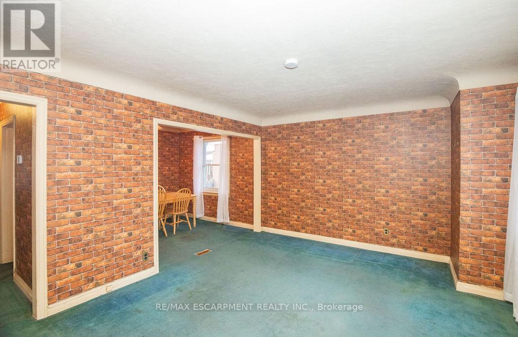 156 East 36th Street, Hamilton, Ontario  L8W 1C8 - Photo 22 - X12563148