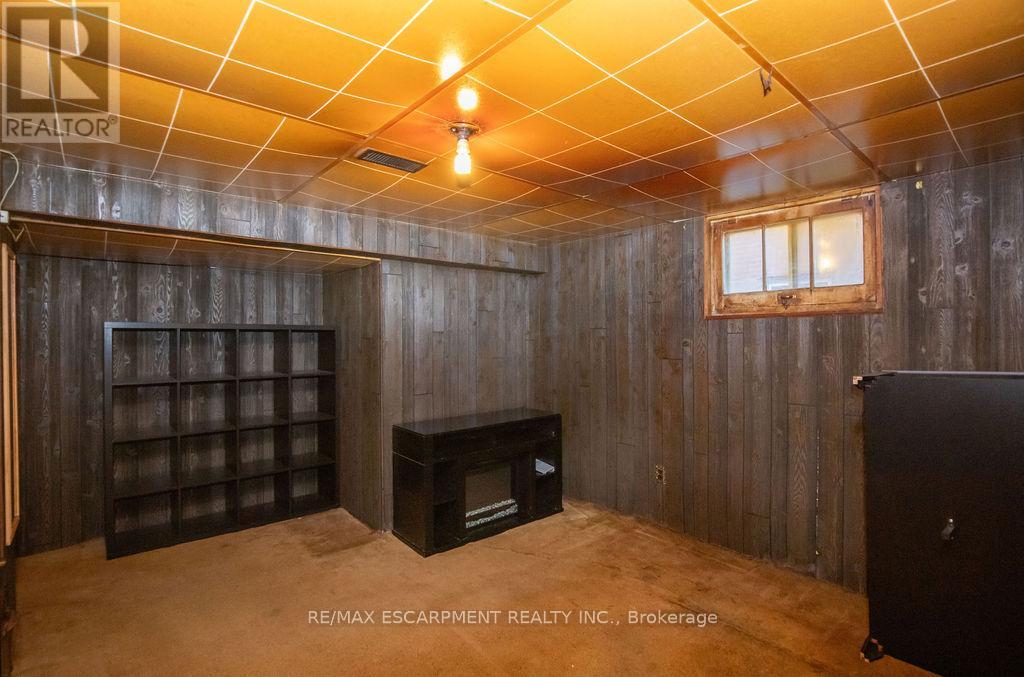 156 East 36th Street, Hamilton, Ontario  L8W 1C8 - Photo 43 - X12563148