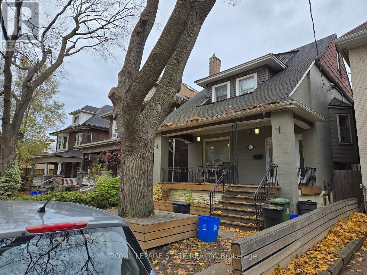 17 Fairleigh Avenue S, Hamilton, Ontario  L8M 2K1 - Photo 2 - X12563160