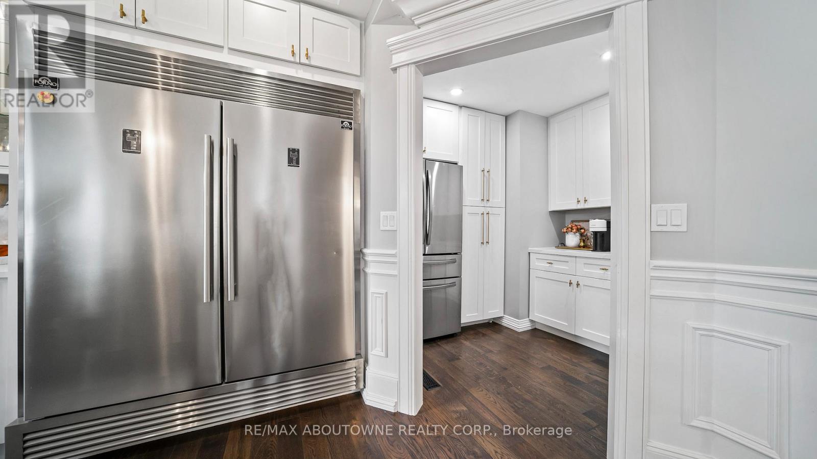 11 John Murray Street, Hamilton, Ontario  L8J 1C5 - Photo 11 - X12563168