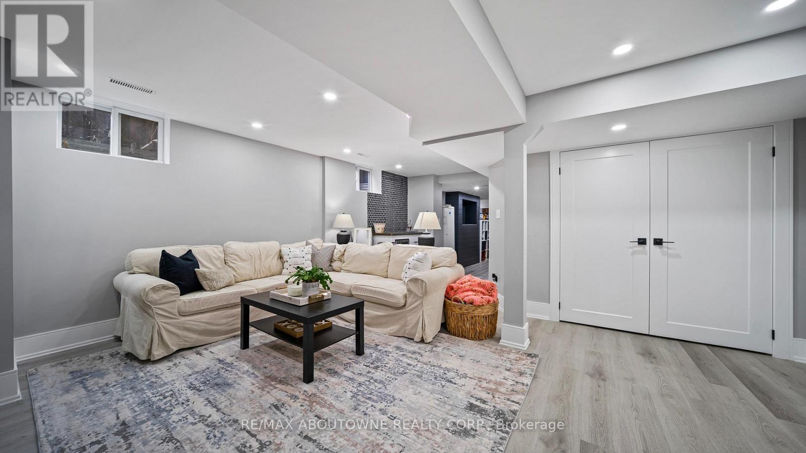 11 John Murray Street, Hamilton, Ontario  L8J 1C5 - Photo 36 - X12563168