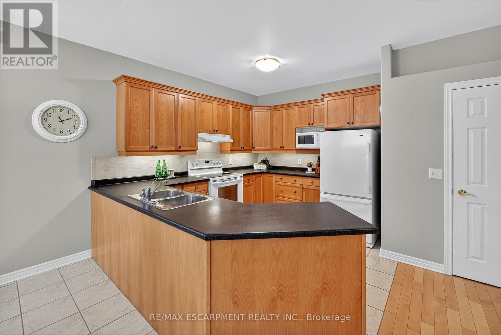 3356 Laurie Avenue, Lincoln, Ontario  L0R 2E0 - Photo 8 - X12563214