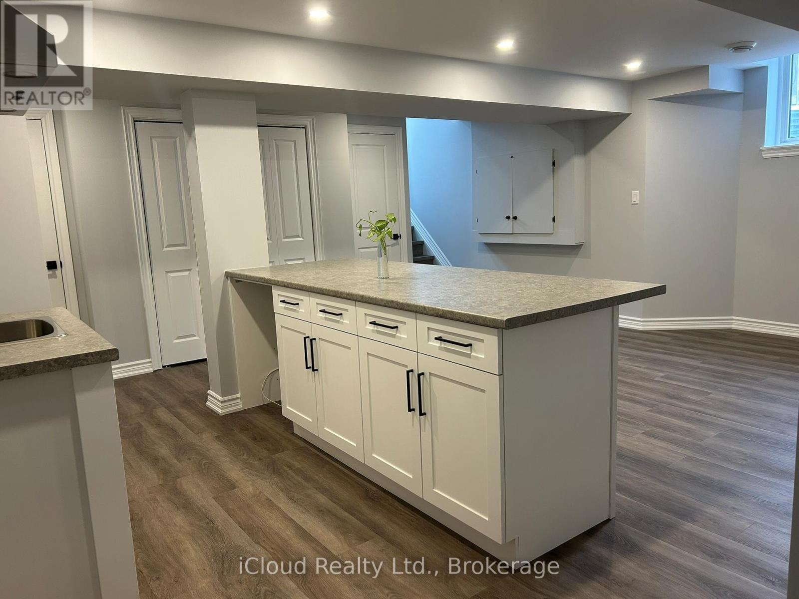 Basement - 122 Clare Avenue, Welland, Ontario  L3C 0B7 - Photo 16 - X12563236