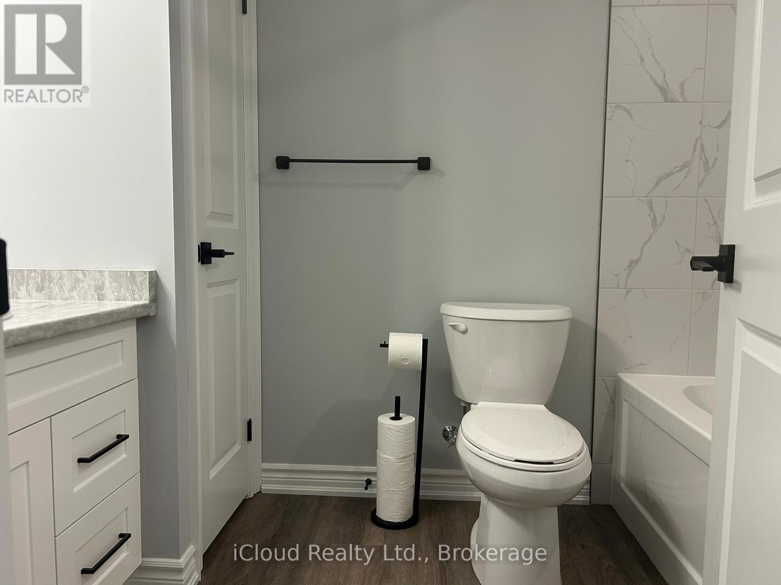 Basement - 122 Clare Avenue, Welland, Ontario  L3C 0B7 - Photo 5 - X12563236